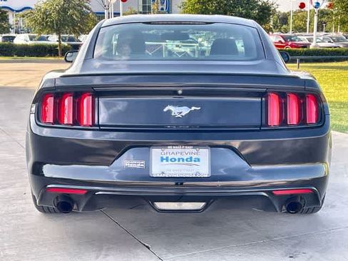 Used 2017 Ford Mustang Coupe RWD image 6