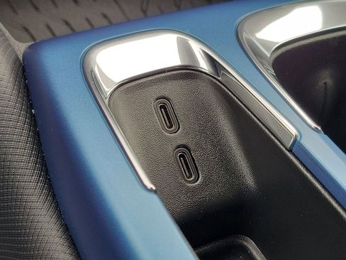 Used 2026 Chevrolet Equinox EV LT image 10