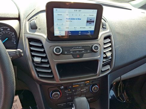 Used 2022 Ford Transit Connect XLT FWD image 14
