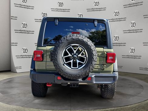 Used 2026 Jeep Wrangler Unlimited Rubicon AWD/4WD image 4