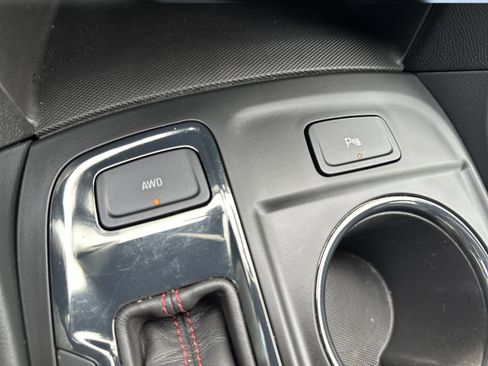 Certified 2024 Chevrolet Equinox RS AWD/4WD image 15