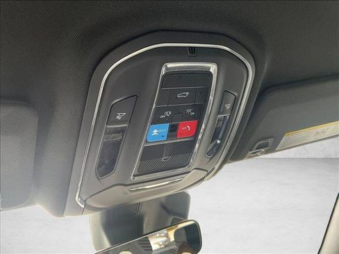 Used 2025 Jeep Grand Cherokee Laredo w/ Luxury Tech Group I RWD image 23