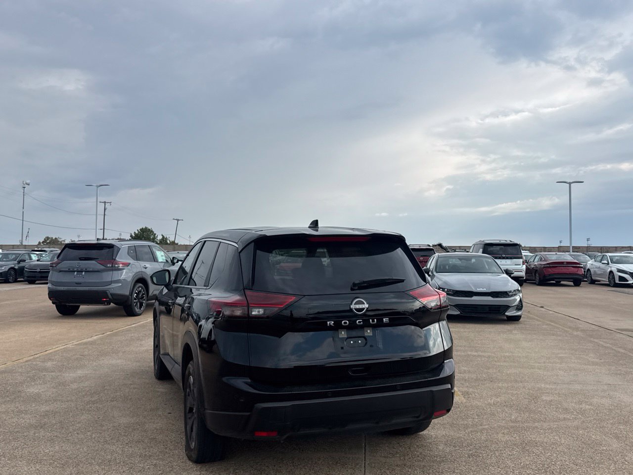 Certified 2025 Nissan Rogue SV FWD image 20