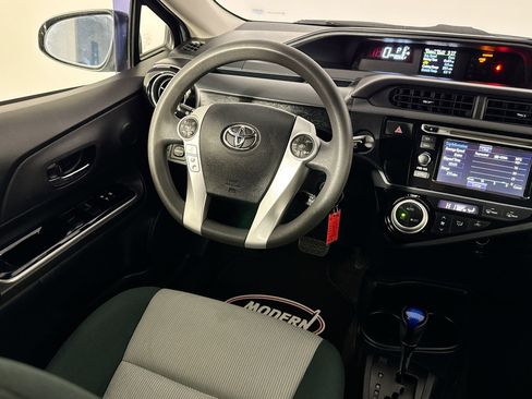 Used 2016 Toyota Prius C Two image 26