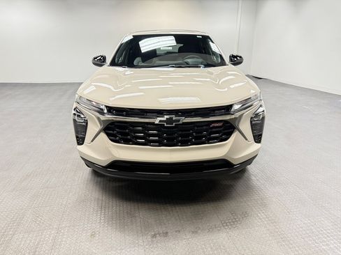 New 2026 Chevrolet Trax RS image 9