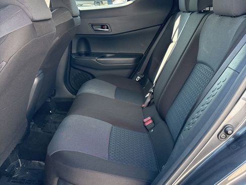 Used 2020 Toyota C-HR LE image 8