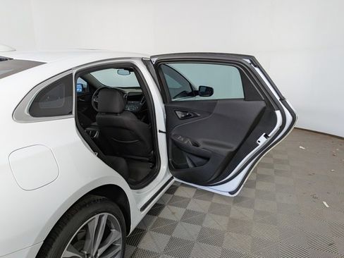 Used 2022 Chevrolet Malibu LT image 35