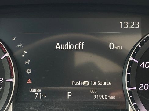 Used 2023 Toyota Highlander XSE image 17