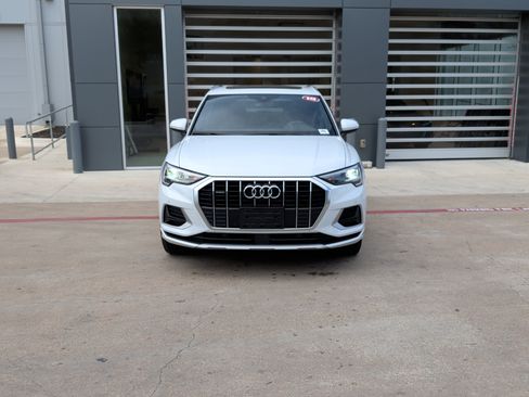 Used 2019 Audi Q3 2.0T Premium AWD/4WD image 3