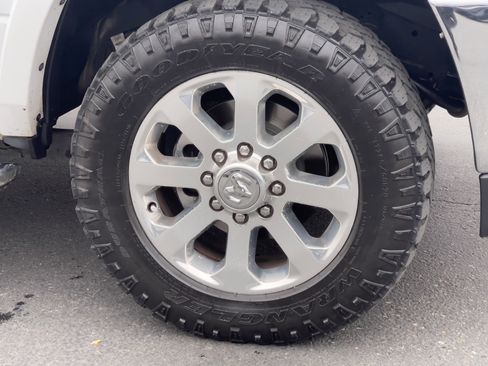 Used 2020 RAM 2500 Laramie image 7