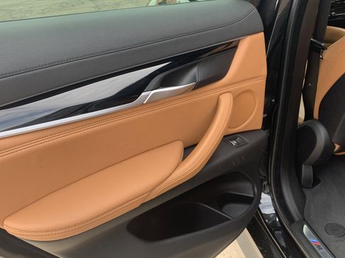 Used 2019 BMW X6 sDrive35i w/ M Sport Package image 36