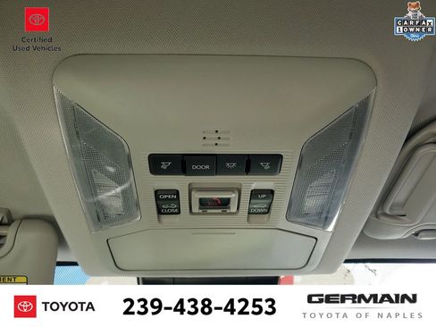 Used 2025 Toyota RAV4 XLE Premium image 33