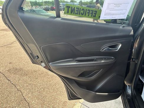 Used 2016 Buick Encore Convenience FWD image 13