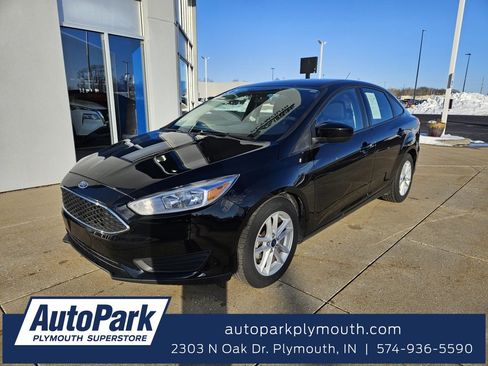 Used 2018 Ford Focus SE image 1