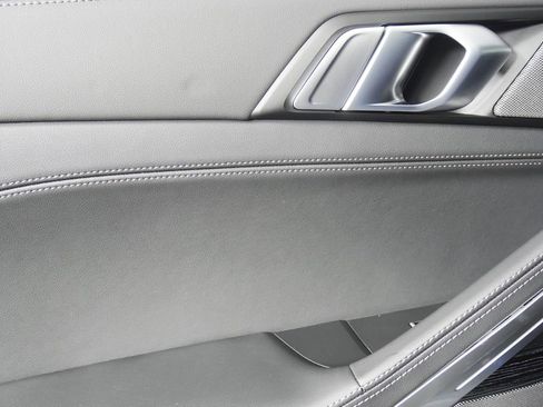 New 2026 BMW X6 xDrive40i w/ Climate Comfort Package image 14