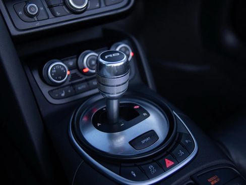 Used 2012 Audi R8 V8 image 49