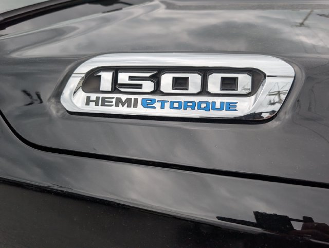 Used 2021 RAM 1500 Laramie AWD/4WD image 10