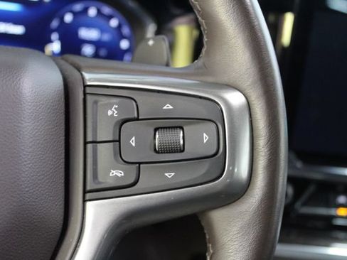Used 2023 Chevrolet Silverado 1500 LTZ w/ LTZ Premium Package AWD/4WD image 18