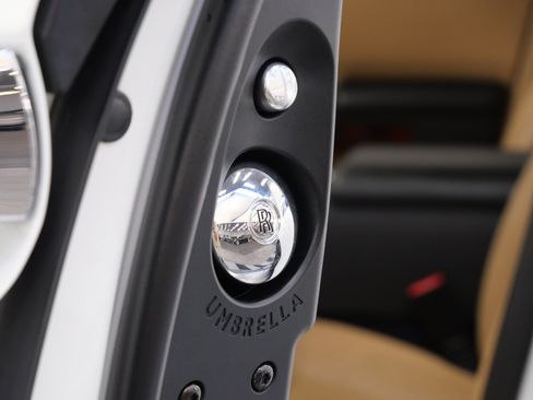 Used 2013 Rolls-Royce Ghost RWD image 36