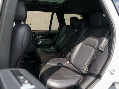 Used 2019 Land Rover Range Rover HSE AWD/4WD image 18