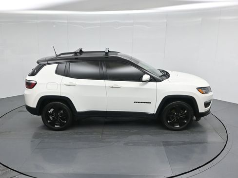 Used 2020 Jeep Compass Latitude image 36