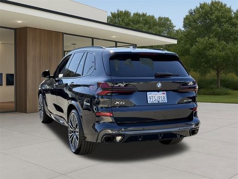 Used 2026 BMW X5 xDrive40i w/ M Sport Package image 11