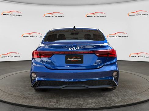 Used 2023 Kia Forte LXS w/ LXS Technology Package FWD image 9