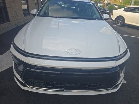 Used 2025 Hyundai Sonata SEL FWD image 2