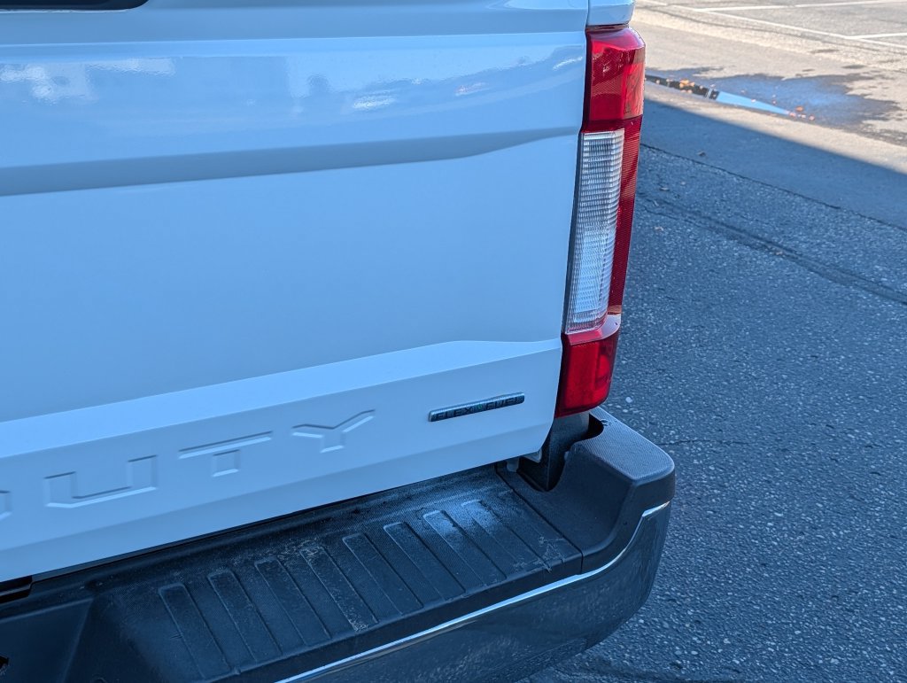 Used 2018 Ford F350 XLT AWD/4WD image 6