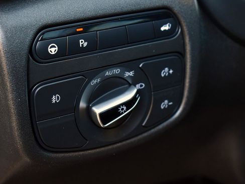 Used 2021 INFINITI QX50 Luxe w/ Cargo Package image 25