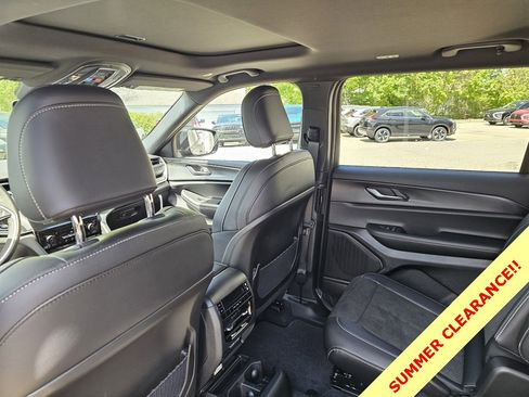 New 2025 Jeep Grand Cherokee L Altitude image 29