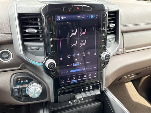 Used 2025 RAM 1500 Laramie image 25