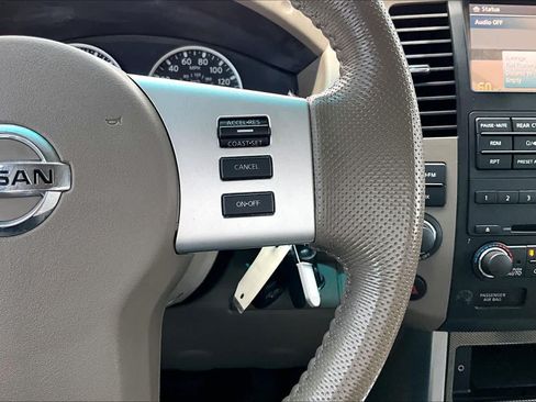 Used 2012 Nissan Pathfinder SV RWD image 24