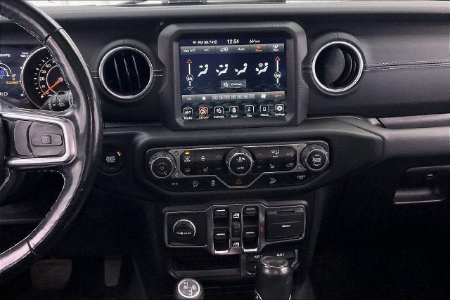 Used 2021 Jeep Wrangler Unlimited Sahara AWD/4WD image 6