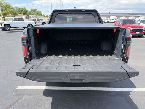 Used 2025 GMC Sierra EV Denali AWD/4WD image 6