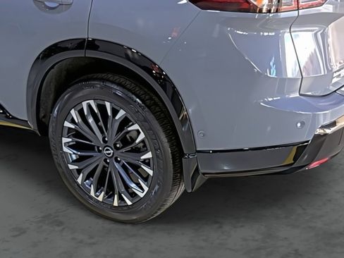 Certified 2024 Nissan Rogue Platinum w/ Platinum Premium Package image 9