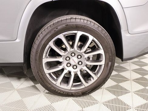 Used 2023 GMC Acadia Denali w/ Denali Technology Package image 20