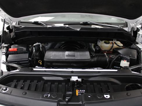 Used 2020 Chevrolet Silverado 1500 LTZ w/ LTZ Convenience Package image 9