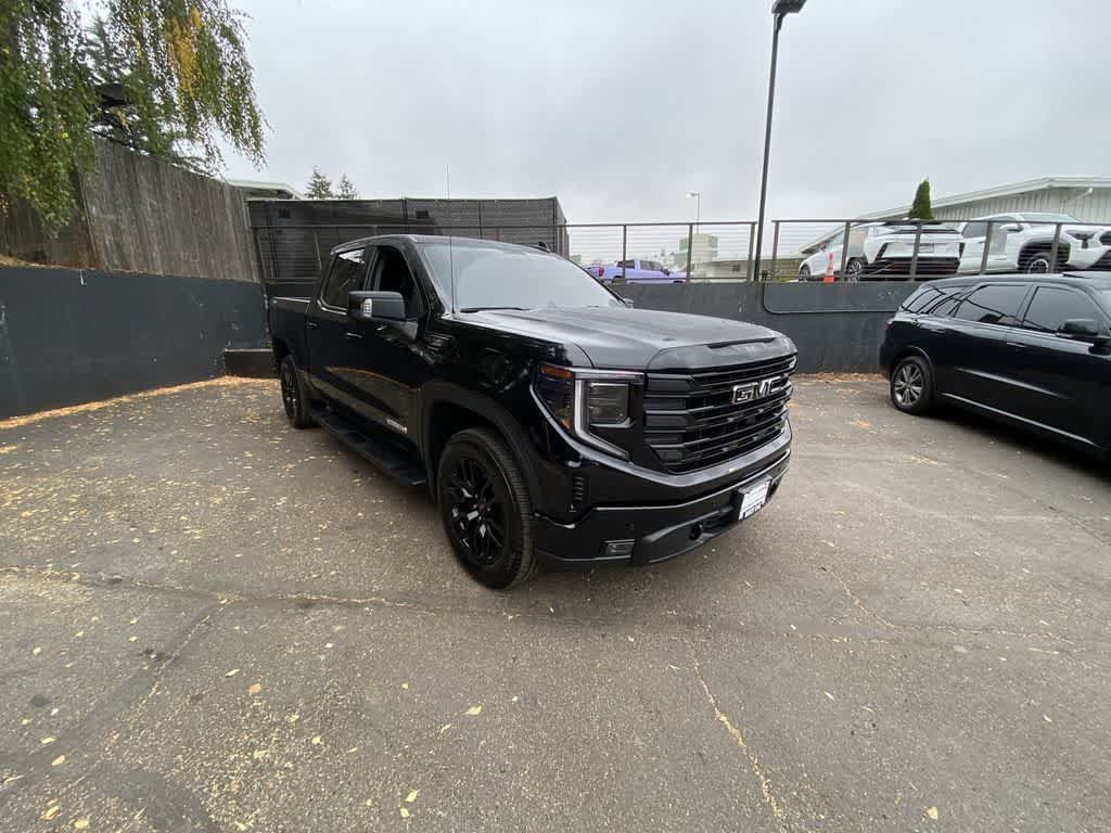 Used 2024 GMC Sierra 1500 Elevation w/ Elevation Premium Package AWD/4WD image 8