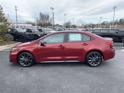 Used 2025 Toyota Corolla SE image 5