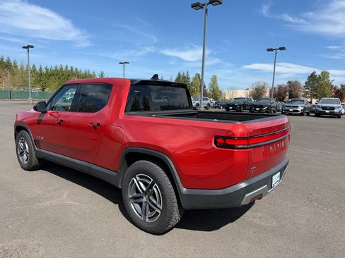Used 2025 Rivian R1T Adventure image 5