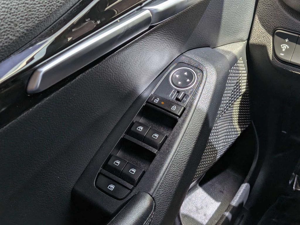 Used 2024 Kia Seltos EX FWD image 20