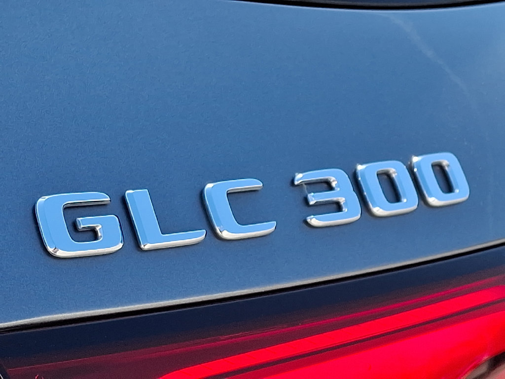 Used 2023 Mercedes-Benz GLC 300 4MATIC image 29