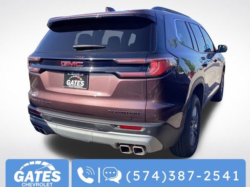 Used 2025 GMC Acadia Elevation image 10