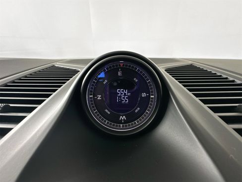 Certified 2025 Porsche Cayenne S image 24