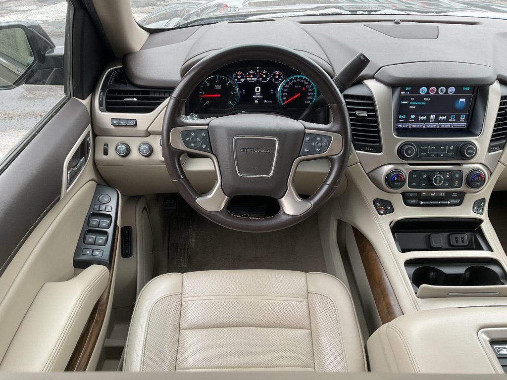 Used 2019 GMC Yukon Denali w/ Enhanced Security Package AWD/4WD image 16