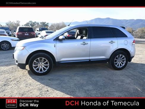 Used 2015 Lincoln MKX FWD w/ Equipment Group 101A image 4