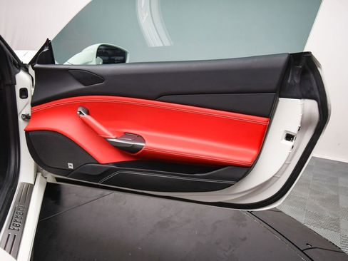 Used 2016 Ferrari 488 GTB image 46