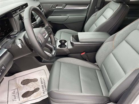 Used 2026 GMC Terrain AT4 image 13