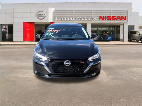 Used 2025 Nissan Sentra SR image 8